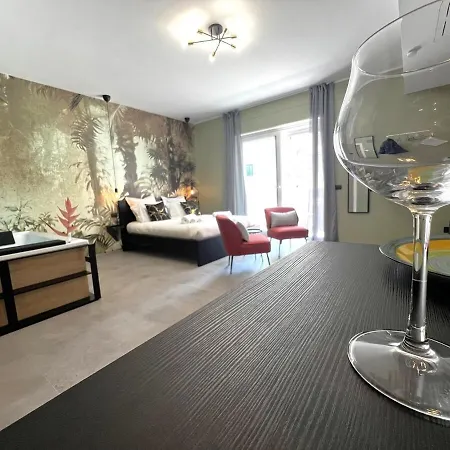 Heliconia Apartament *