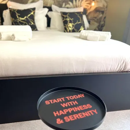 דירה Heliconia *